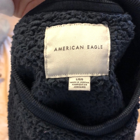 fuzzy AE crewneck - Picture 3 of 4